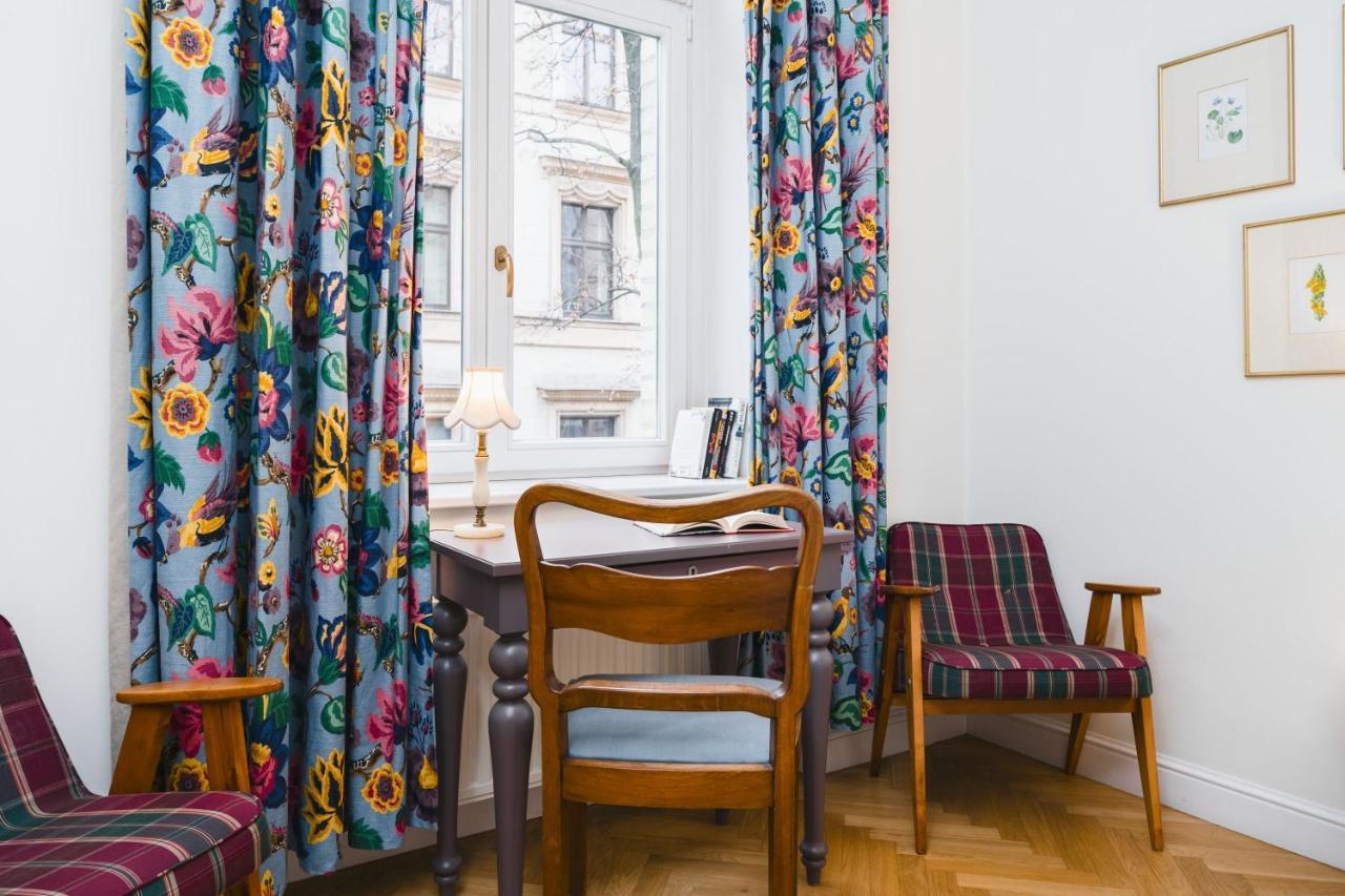 Classy Old Town Suites - By Upstairs Krakow Bagian luar foto